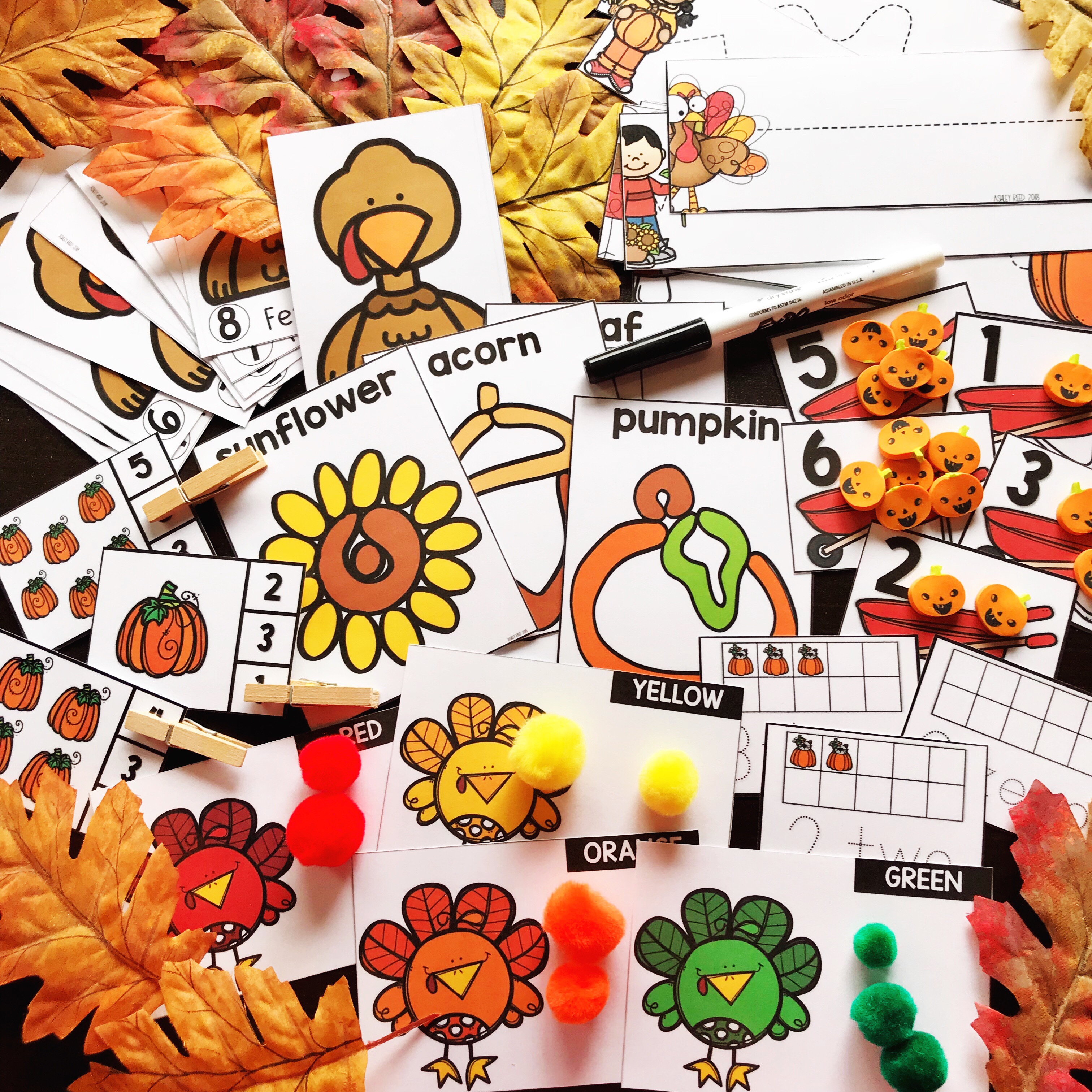 Thanksgiving Math and Literacy Plans for Little Learners